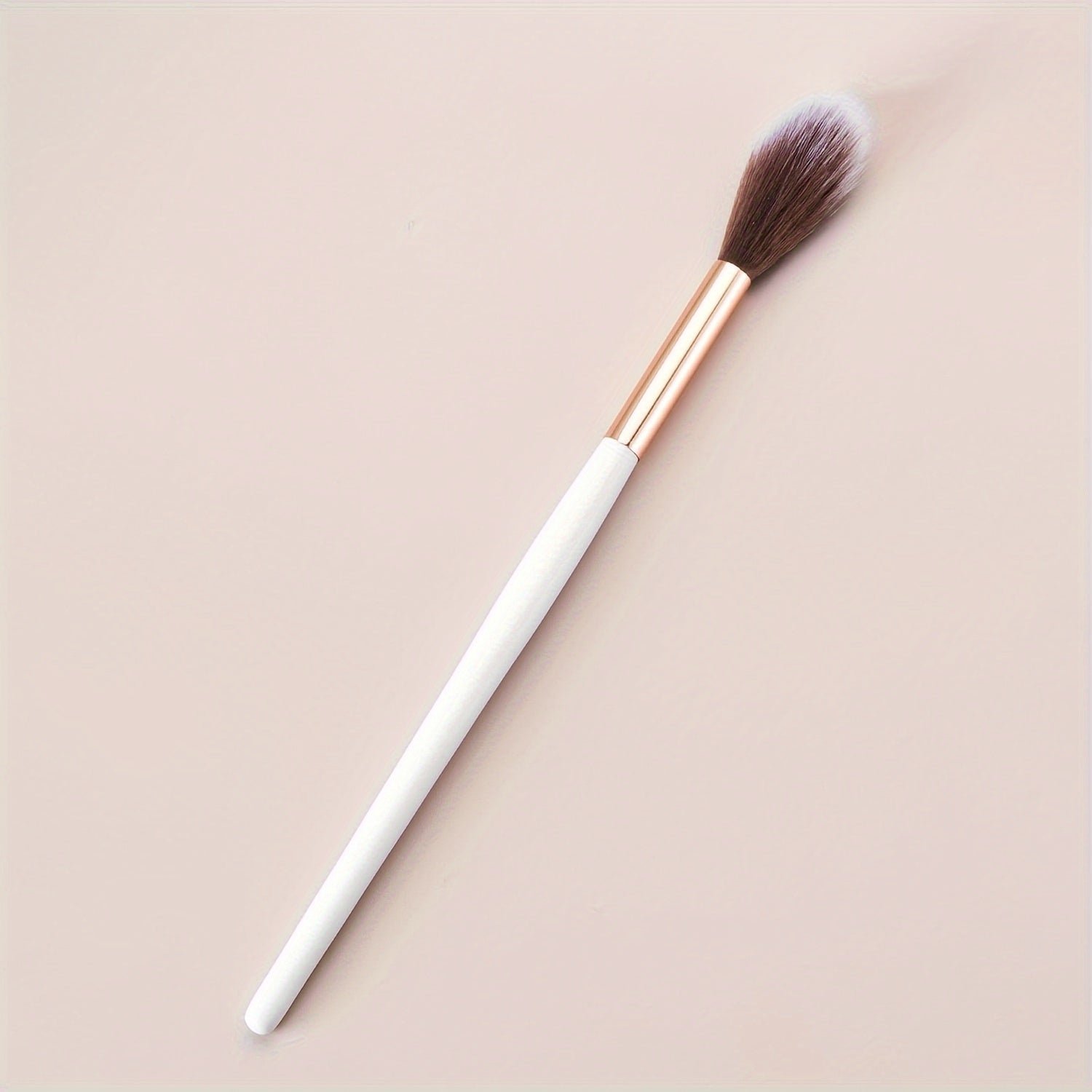 Radiance Revealed Series: Exclusive Tapered Highlighter Brush - Image 7