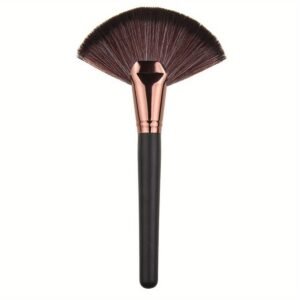 Fan-shaped Powder Finishing Brush — Precise Application for Setting Powder, Highlighter & Finishing