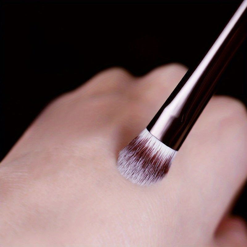 Precision Eyeshadow Brush — Soft Synthetic Bristles for Seamless Powder & Cream Blending - Image 3