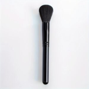 Wooden Handle Nylon Bristle Blush Brush — Palm-Shaped Design for Precise Blush & Bronzer Application
