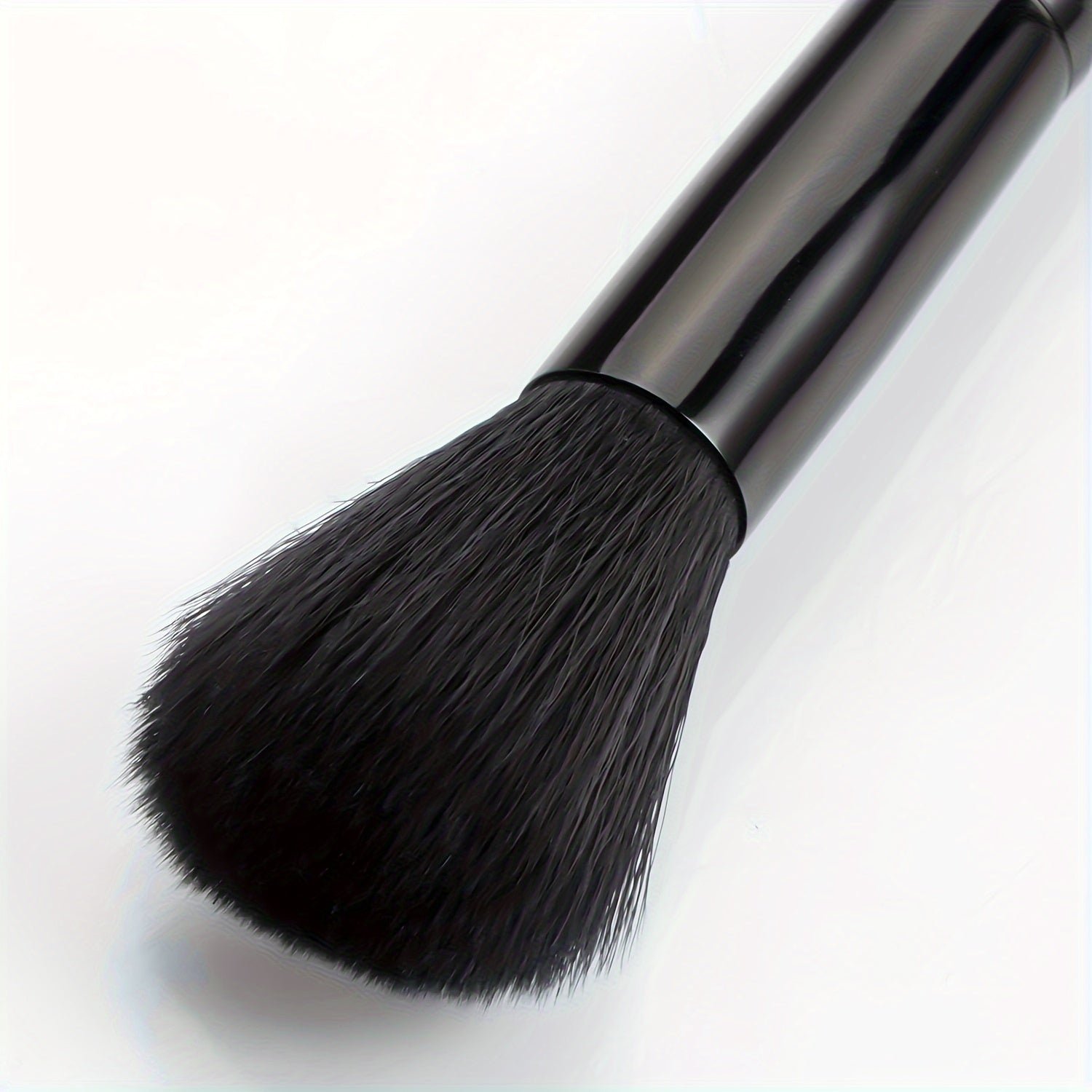 Wooden Handle Nylon Bristle Blush Brush - Soft, Gentle, Reusable - Image 5
