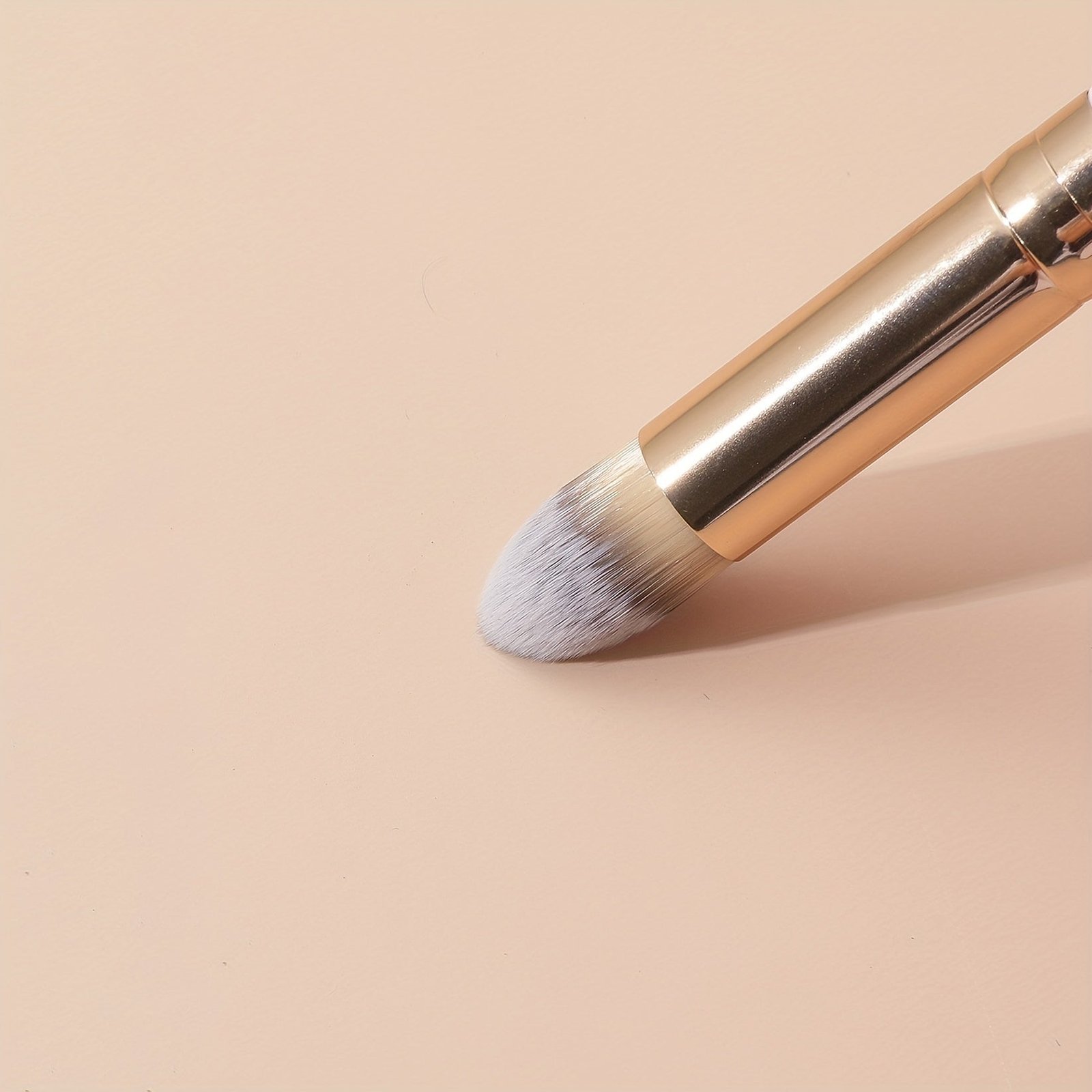 Angled Concealer Brush — Precision Tip for Spot Concealing, Contouring & Highlighting - Image 3