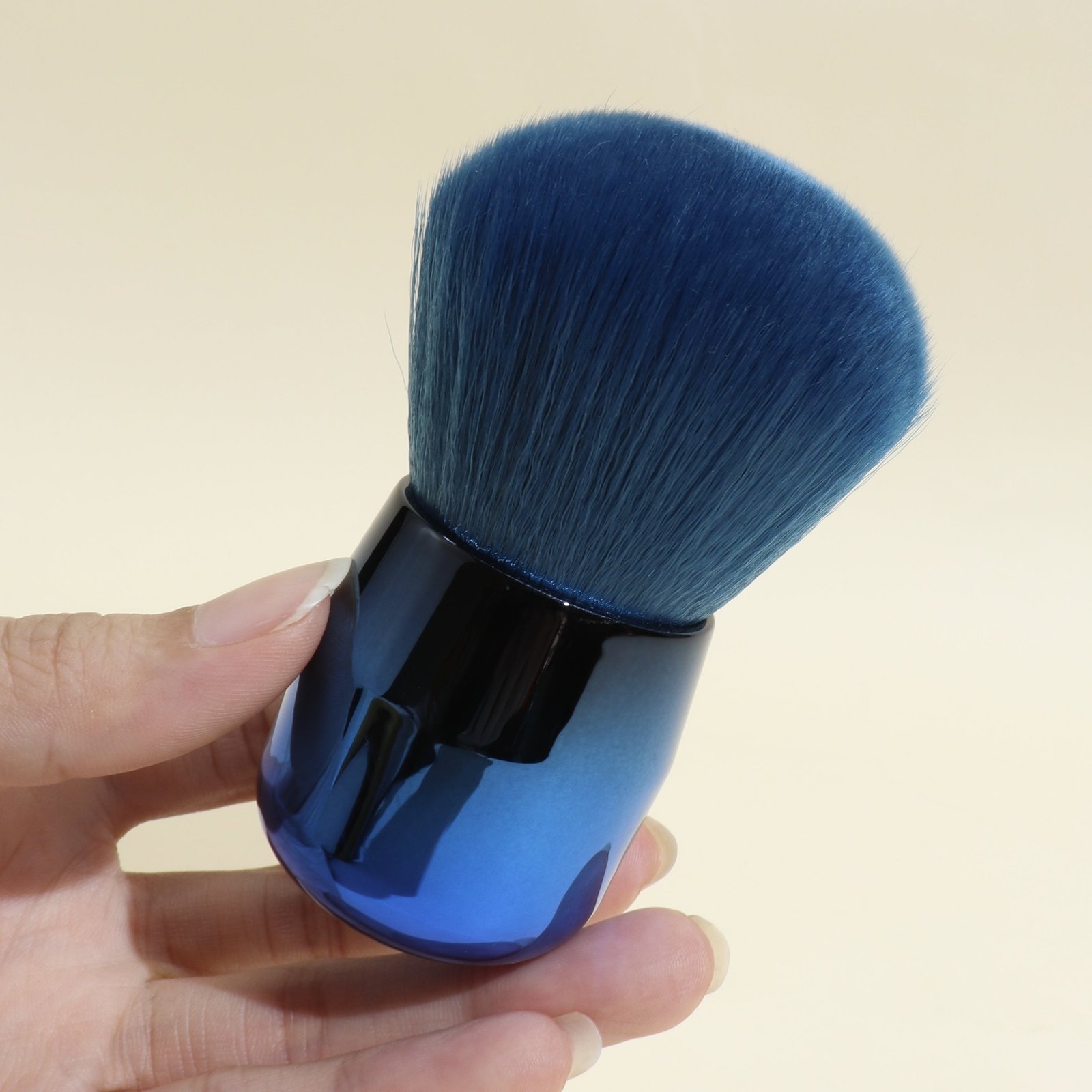 Large Soft Oval Nylon Bristle Brush — Fluffy Design for Loose Powder, Blush & Bronzer - Image 5